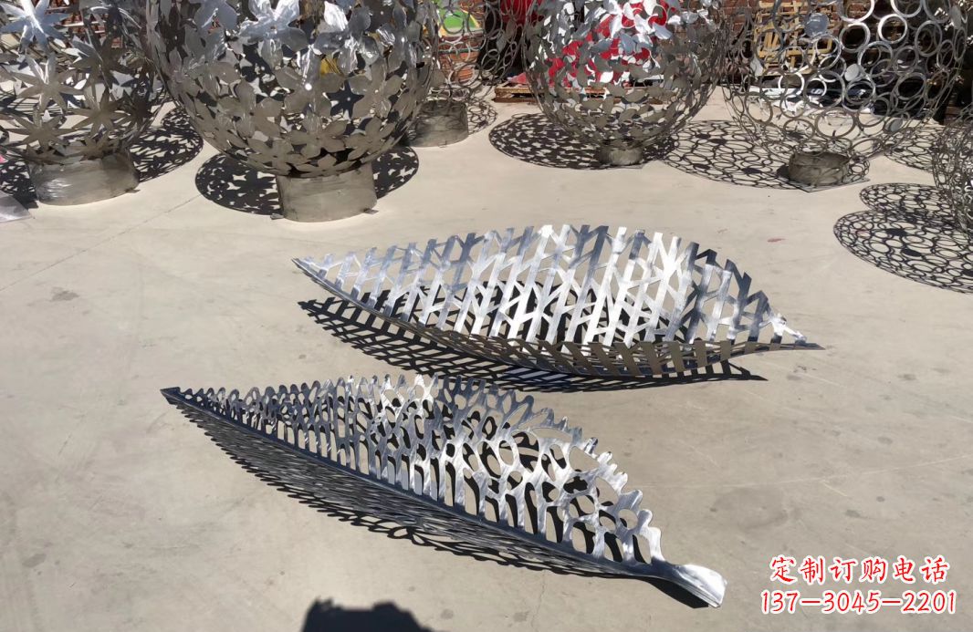 运城中领雕塑-树叶镂空景观雕塑