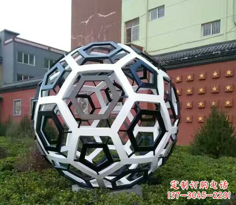 运城中领雕塑定制足球公园不锈钢雕塑