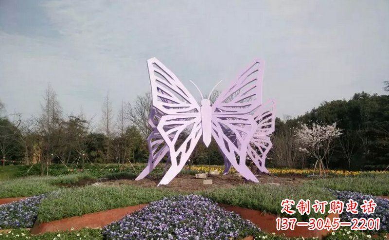 运城流动而优雅的蝴蝶雕塑