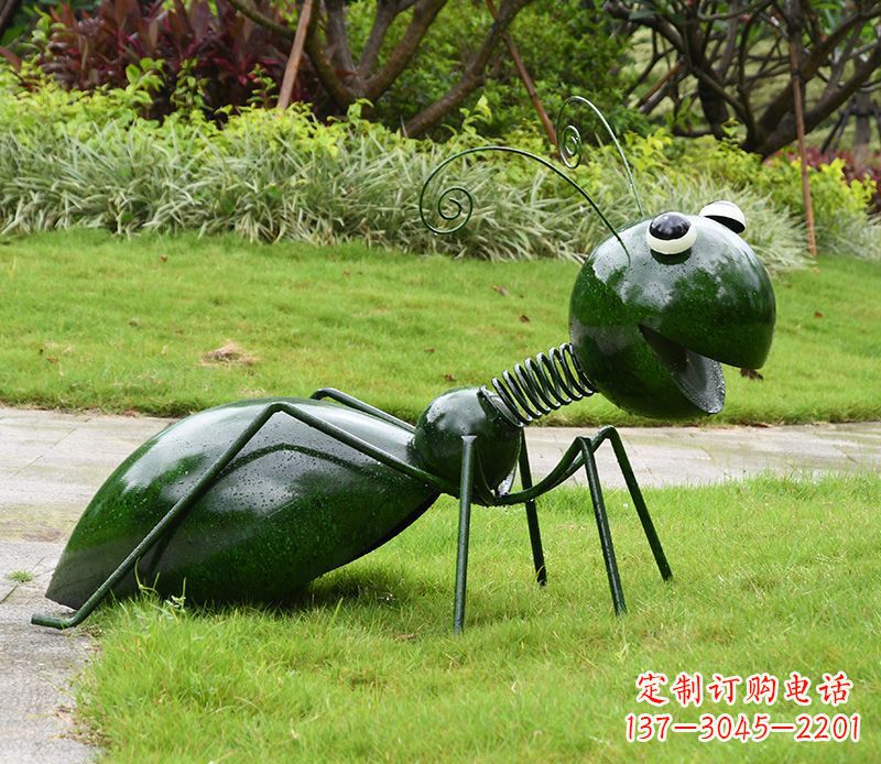 运城绿色落尾蚂蚁不锈钢摆件雕塑:精致的小动物艺术作品