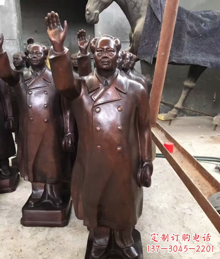 运城毛主席挥手铜雕,传达毛主席的不朽精神