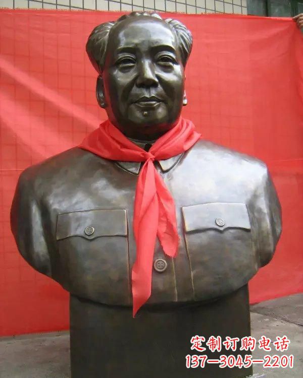 运城毛主席铜雕像,见证历史的瞬间
