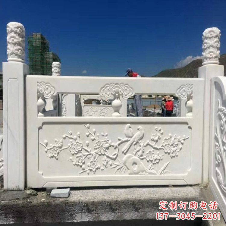运城梅花石雕塑栏板——为您的室内外空间带来精美的艺术气息