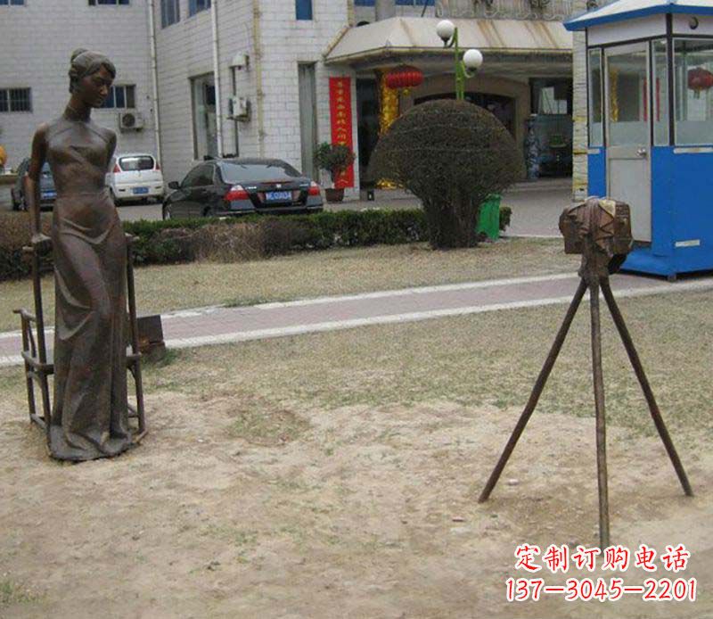 运城中领雕塑是一家专业从事美女铜雕定制的厂家…
