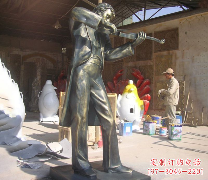 运城男人演奏小提琴铜雕