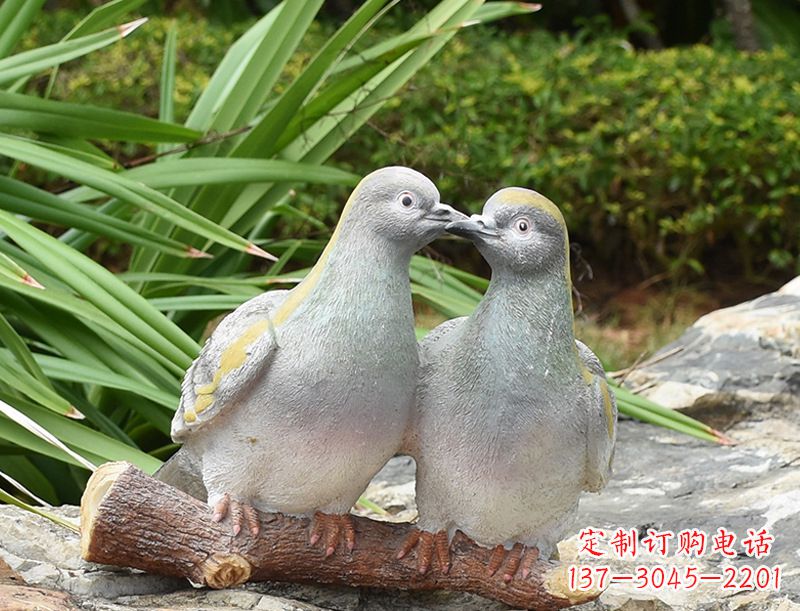 运城南京抗战胜利纪念馆和平鸽雕塑,历久弥新