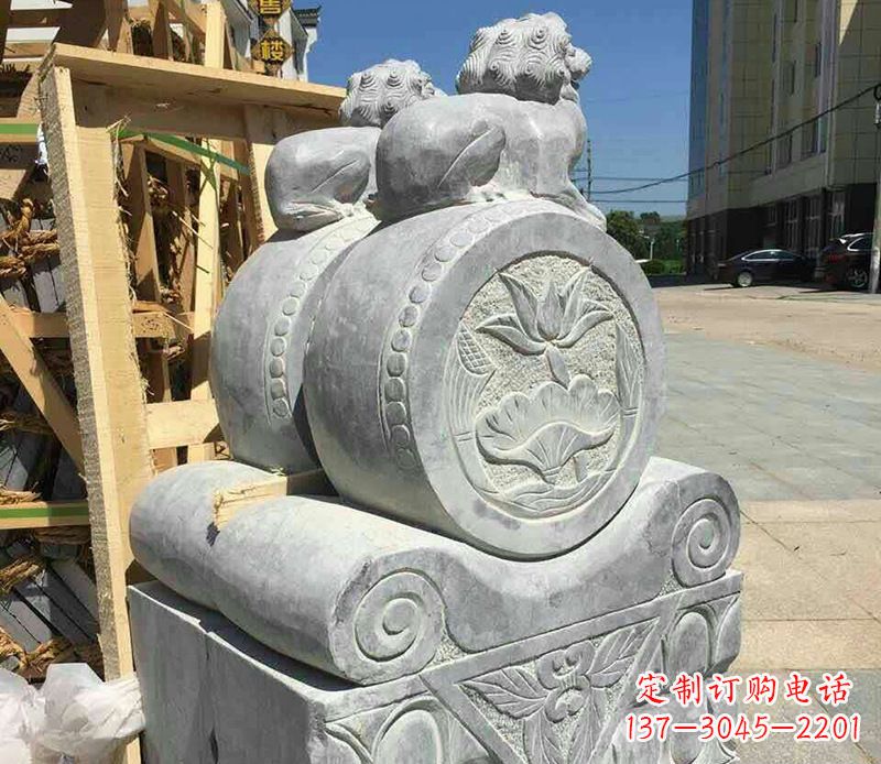 运城中领雕塑：仿古石门墩石雕艺术品