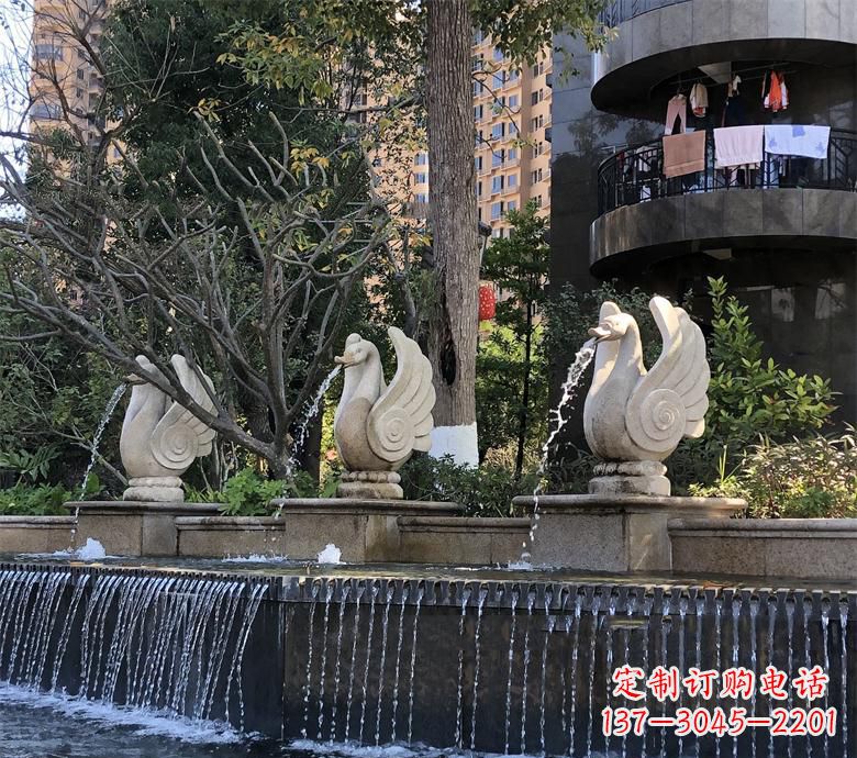 运城石材喷水鹅 园林动物石雕景观摆放 水池石天鹅