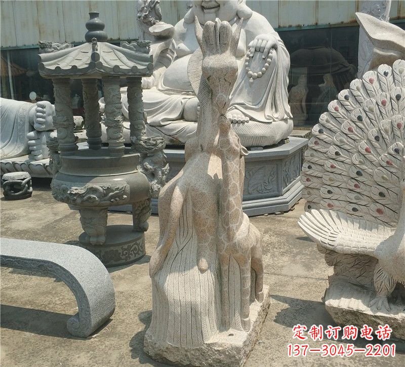 运城高贵优雅的长颈鹿雕塑