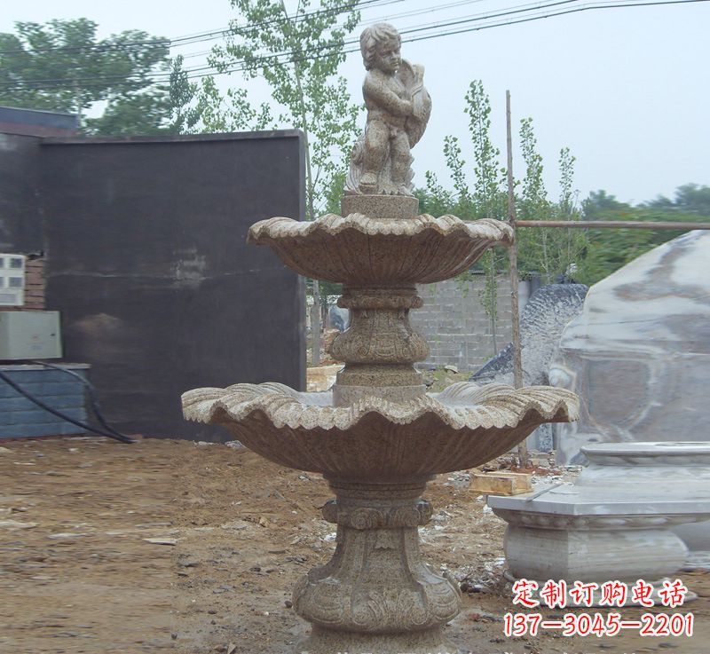 运城双手捧钵的石雕佛像