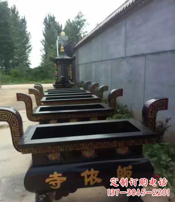 运城寺庙四足方形香炉铜雕