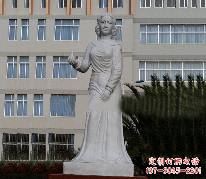 运城提灯天使弗洛伦斯·南丁格尔石雕 (2)