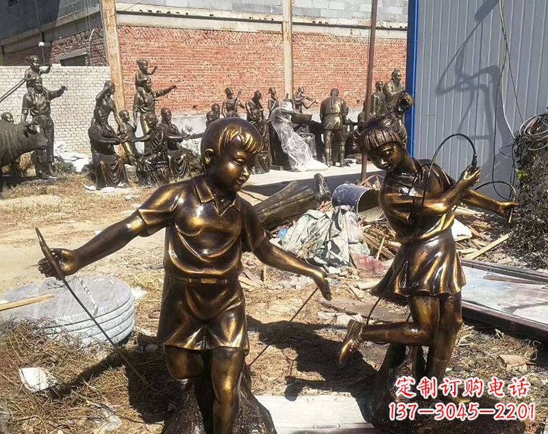 运城跳绳的儿童铜雕