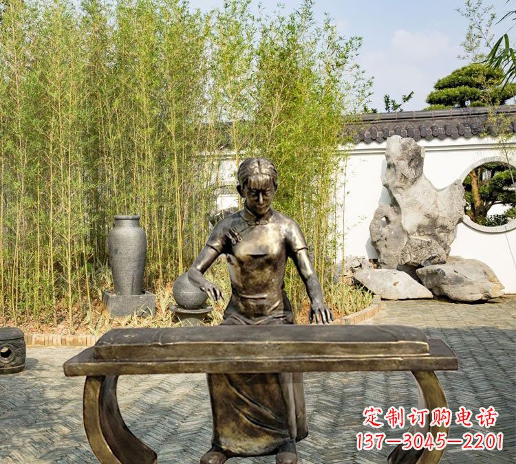 运城铜雕弹古筝人物