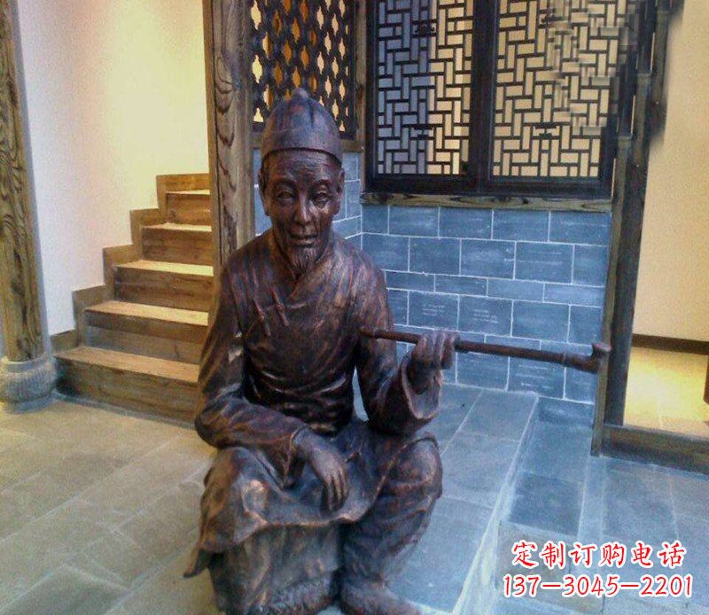 运城铜雕店小二吸烟庭院人物雕塑