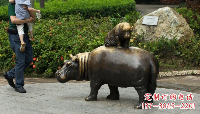 运城铜雕母子河马
