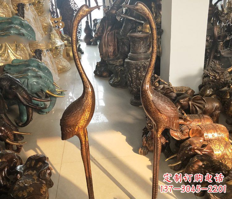 运城铜雕仙鹤踩龟雕塑摆件