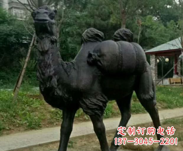运城驮行李的骆驼铜雕
