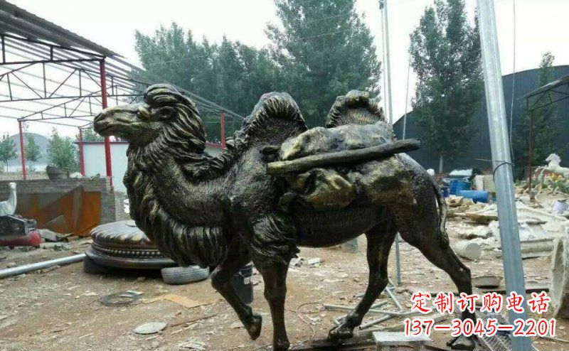 运城驮着东西的骆驼铜雕
