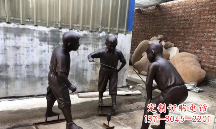 运城玩陀螺人物铜雕 (2)