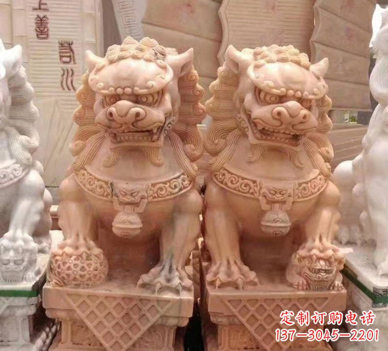 运城晚霞红石雕狮子