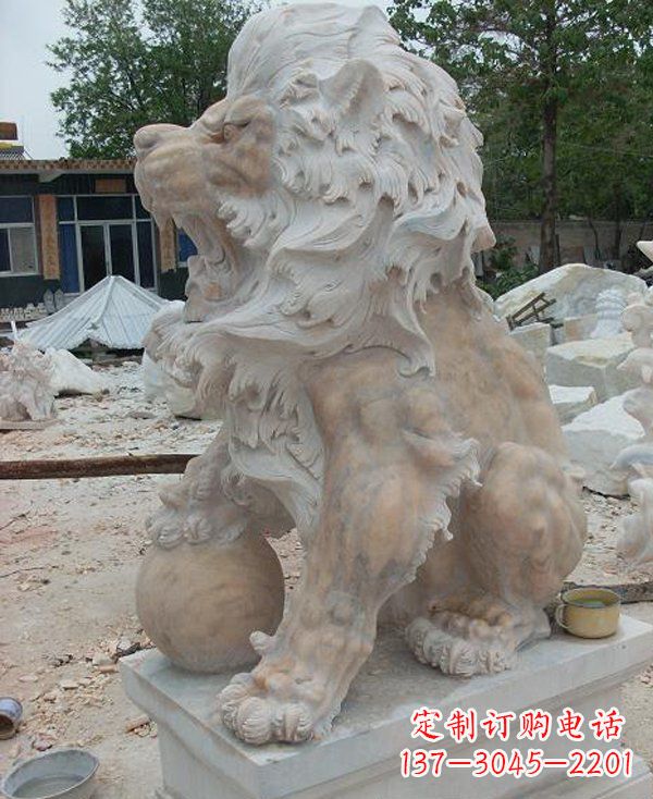 运城晚霞红寺庙门口西洋狮子石雕