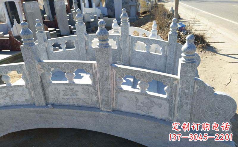运城小区公园大理石拱桥