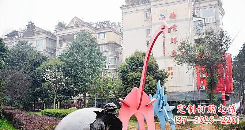 运城小区破壳而出的小恐龙景观铜雕