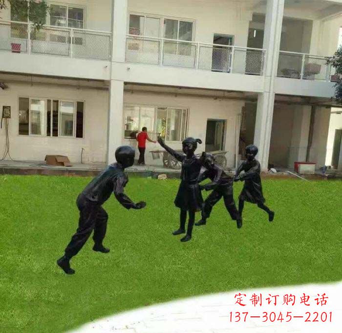 运城校园儿童玩老鹰捉小鸡铜雕