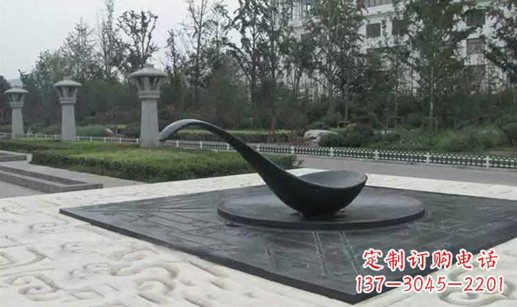 运城校园古代指南针司南铜雕