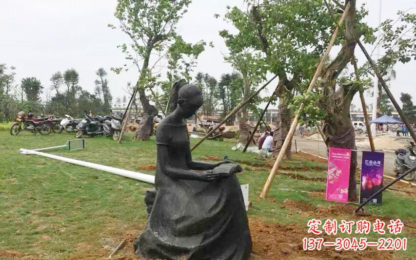 运城校园看书女孩雕塑