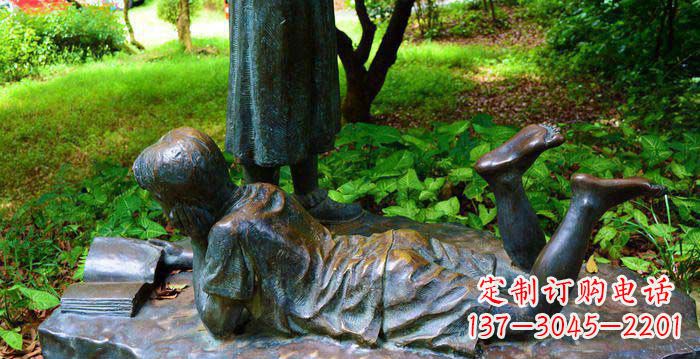 运城校园趴着看书的小男孩人物铜雕