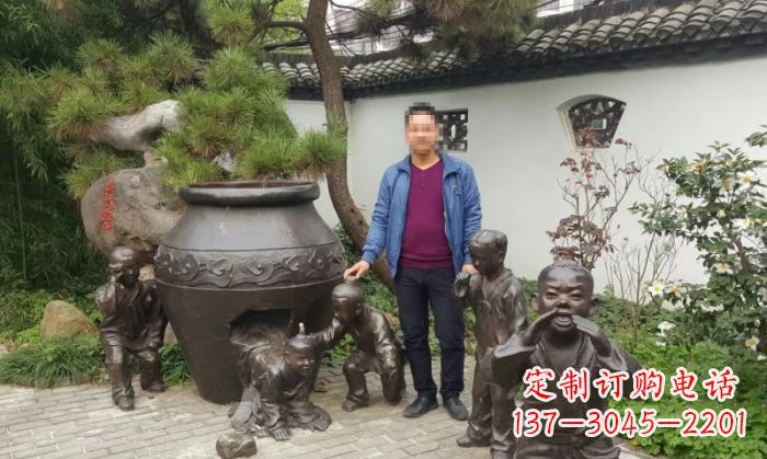运城园林司马光砸缸铜雕 (2)