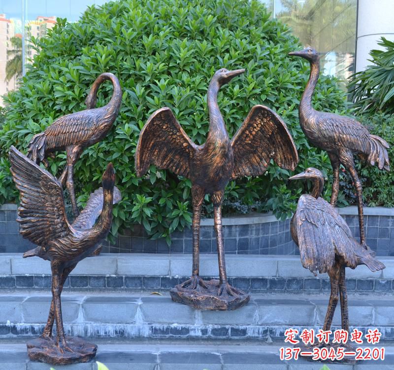 运城展翅仙鹤雕塑