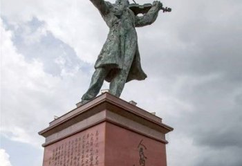 运城音乐家聂耳拉小提琴景观名人雕塑