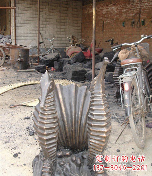 运城铸铜海马小区动物铜雕