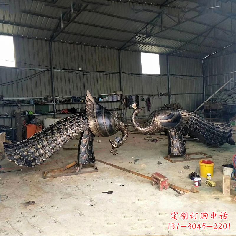 运城铸铜孔雀雕塑