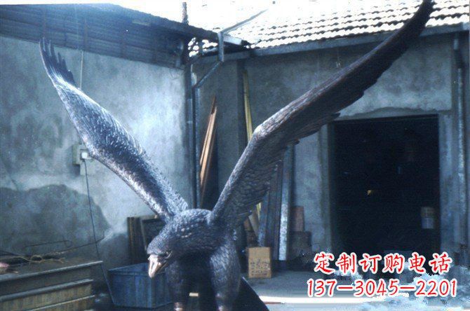 运城铸铜老鹰企业动物铜雕