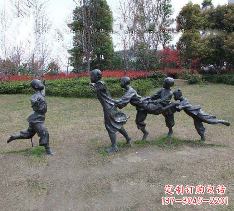 运城铸铜老鹰捉小鸡儿童雕塑